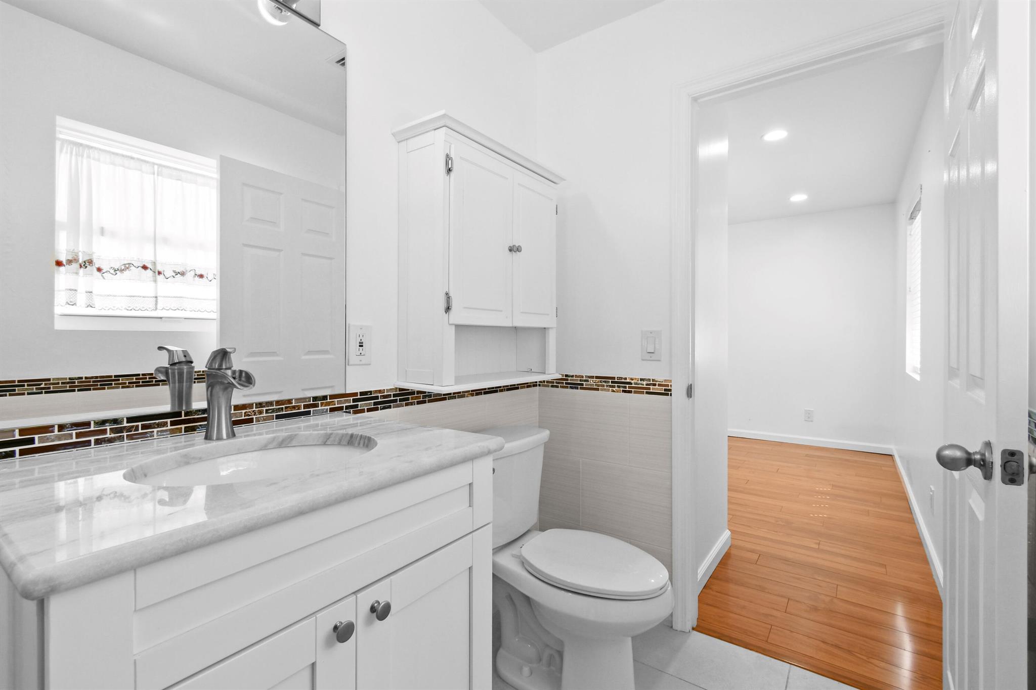 SOUTHLAND PARK - Residential Lease