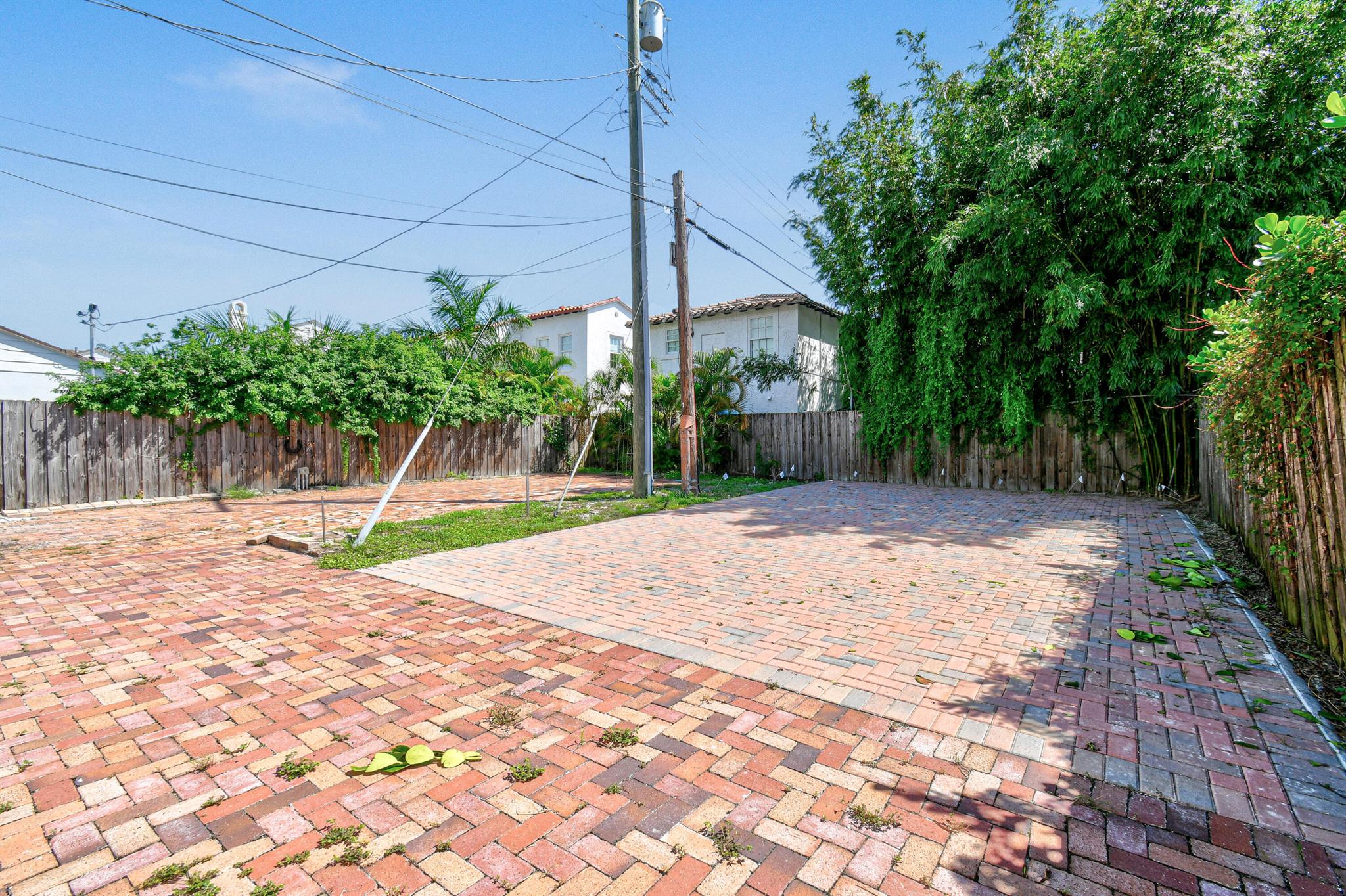 SOUTHLAND PARK - Residential Lease