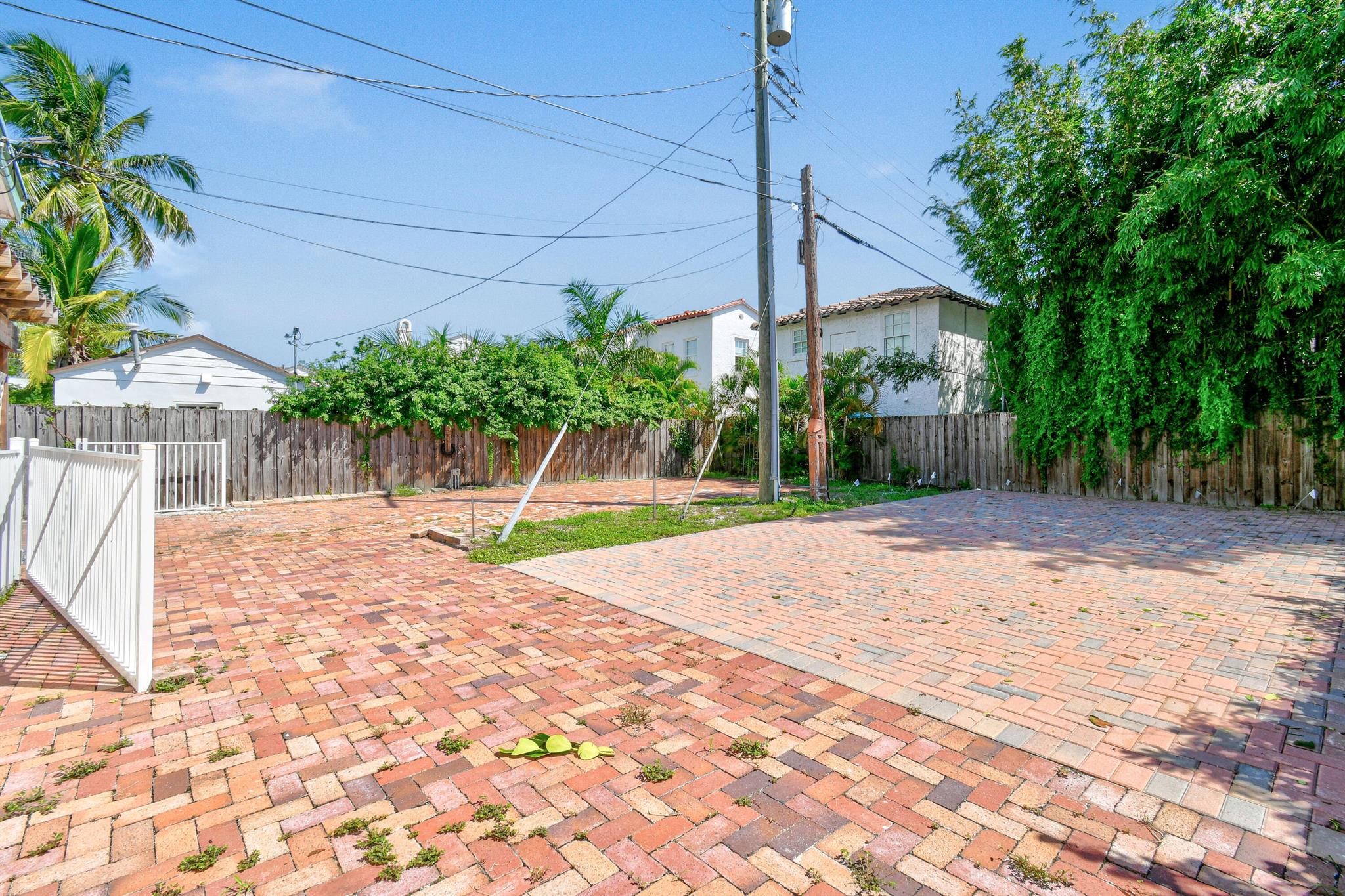 SOUTHLAND PARK - Residential Lease