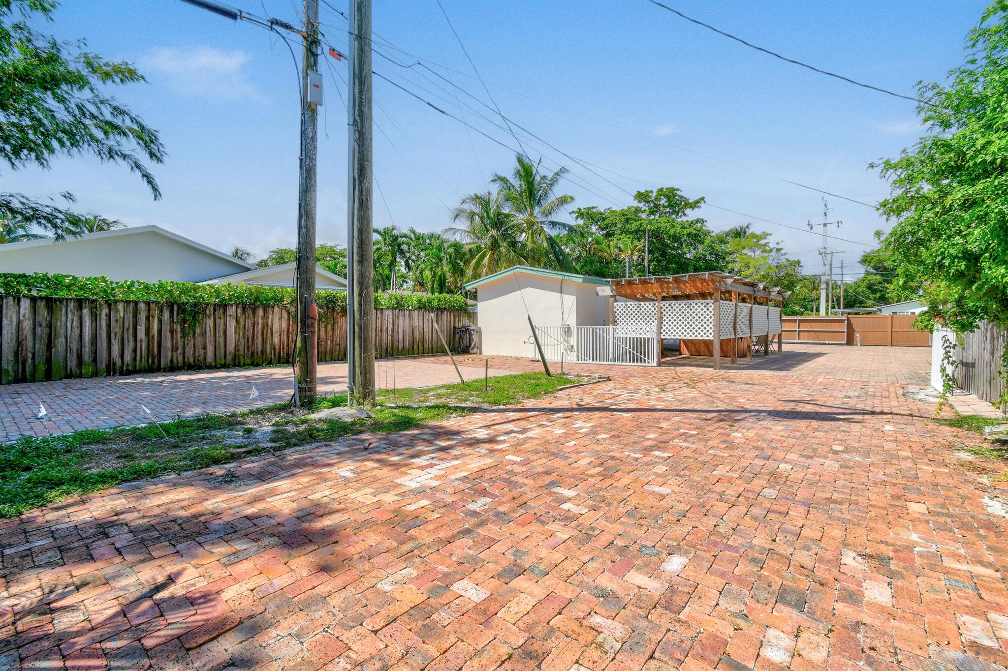 SOUTHLAND PARK - Residential Lease