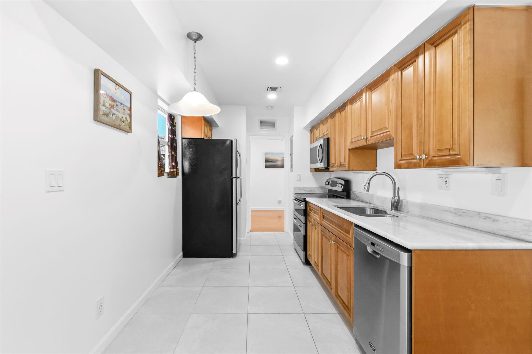 SOUTHLAND PARK - Residential Lease