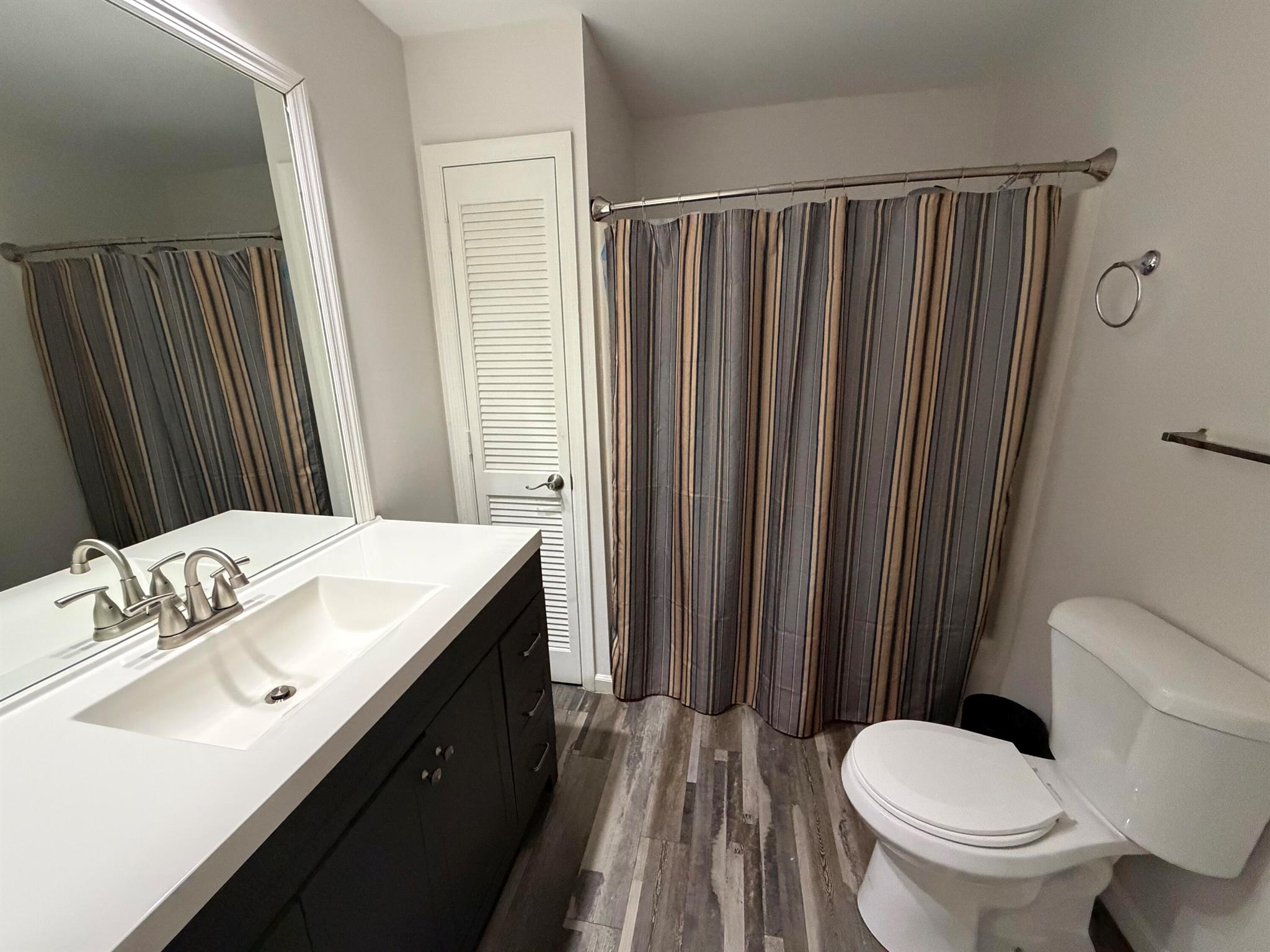 SANDALWOOD OF VERO - Residential Lease