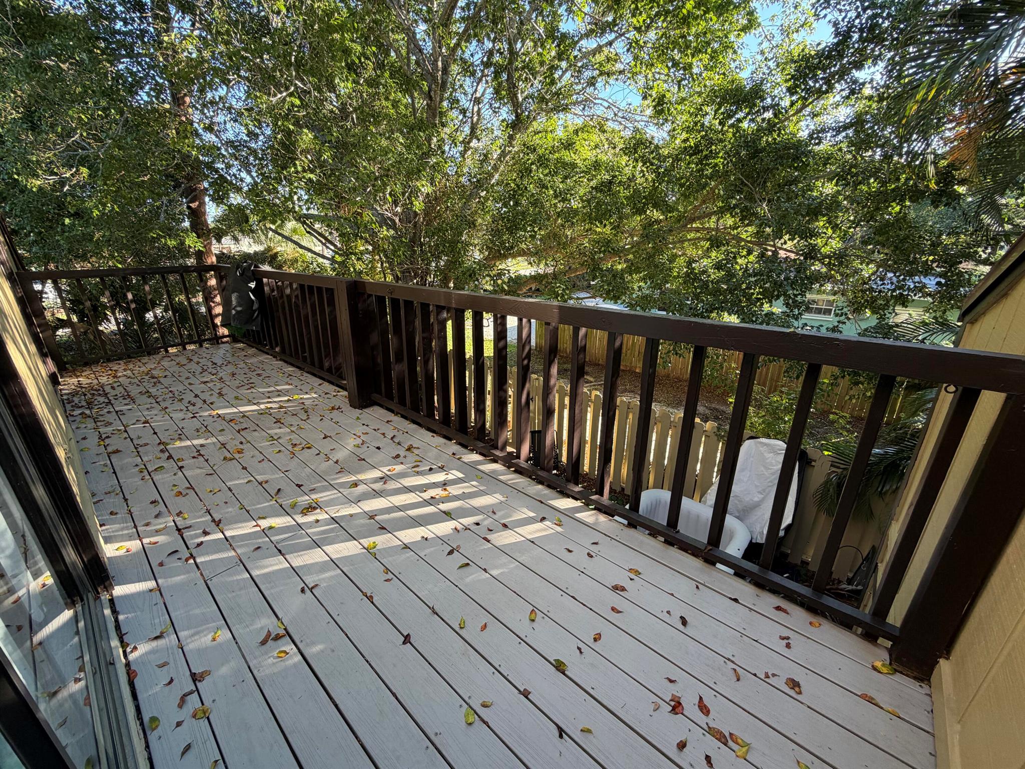 SANDALWOOD OF VERO - Residential Lease