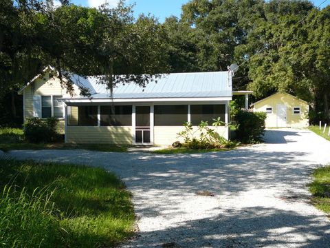 Photo of 2917 N Old Dixie Highway, Fort Pierce, FL 34946 (MLS # R11135502) Photo of 2917 N Old Dixie Highway, Fort Pierce, FL 34946 (MLS # R11135502)