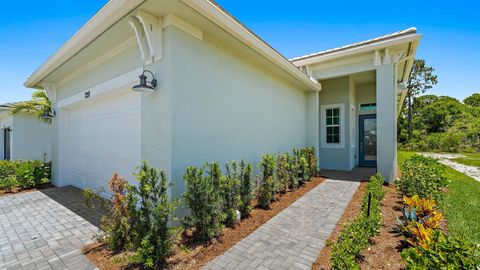 228 SE Via Sangro Port St Lucie FL 34987