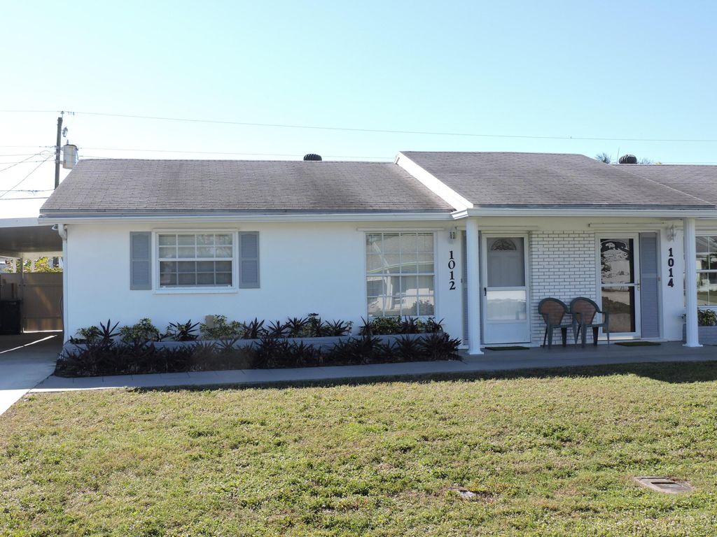 Photo of 1012 Riverwood Lane, Jupiter, FL 33458 (MLS # R11161716)
