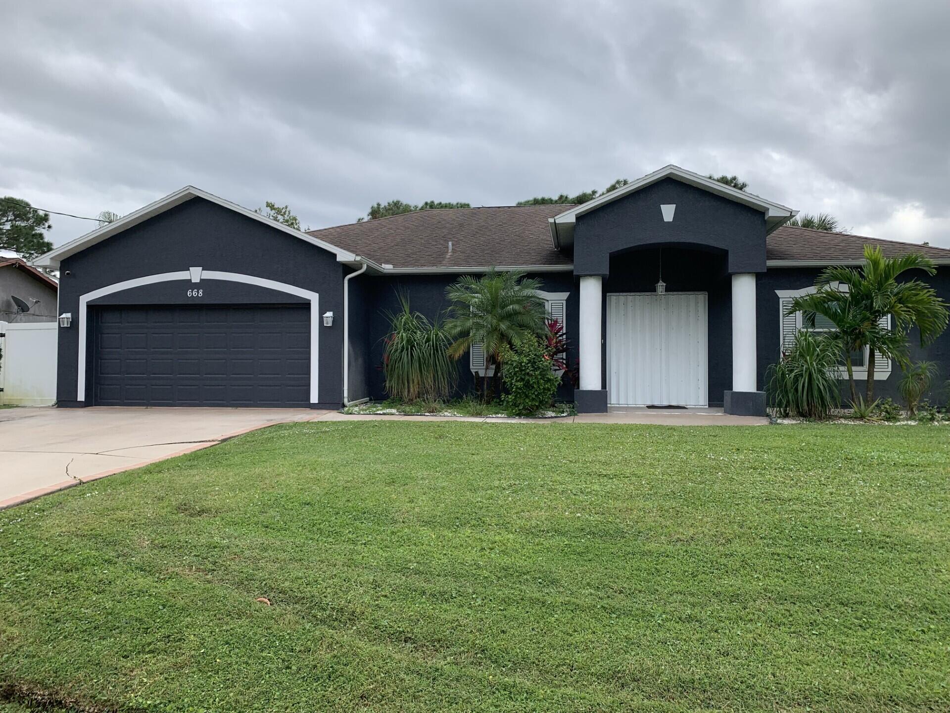 PORT ST LUCIE SECTION 3 - Residential