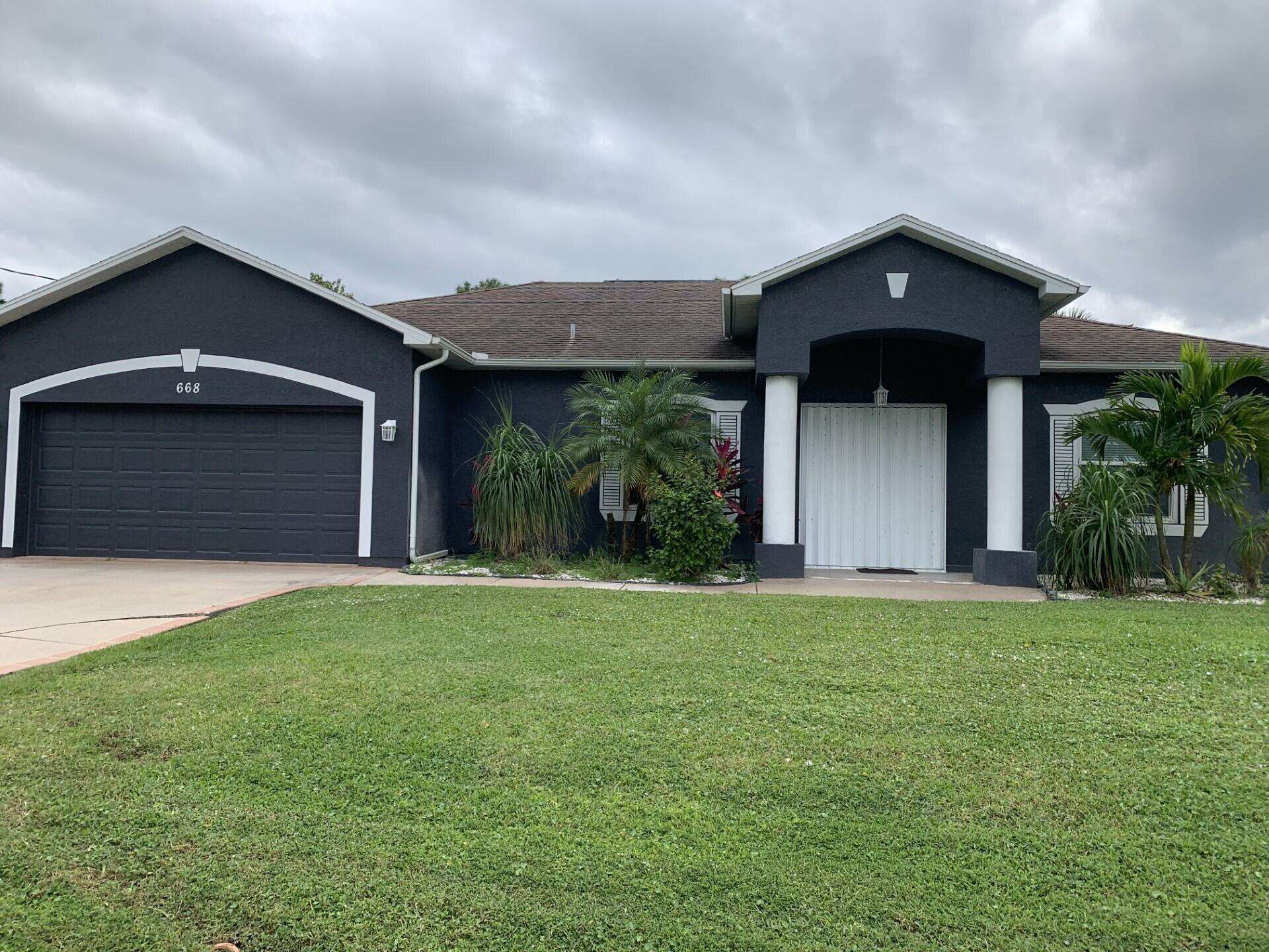 PORT ST LUCIE SECTION 3 - Residential