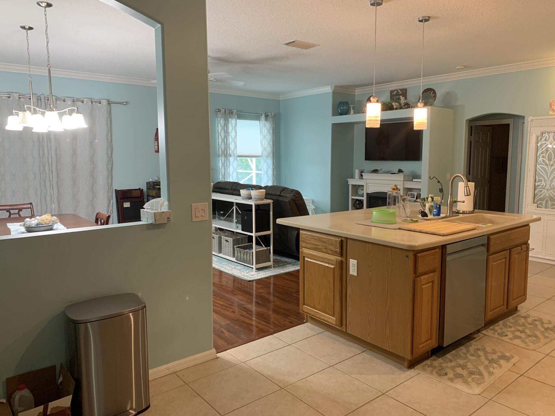 PORT ST LUCIE SECTION 3 - Residential