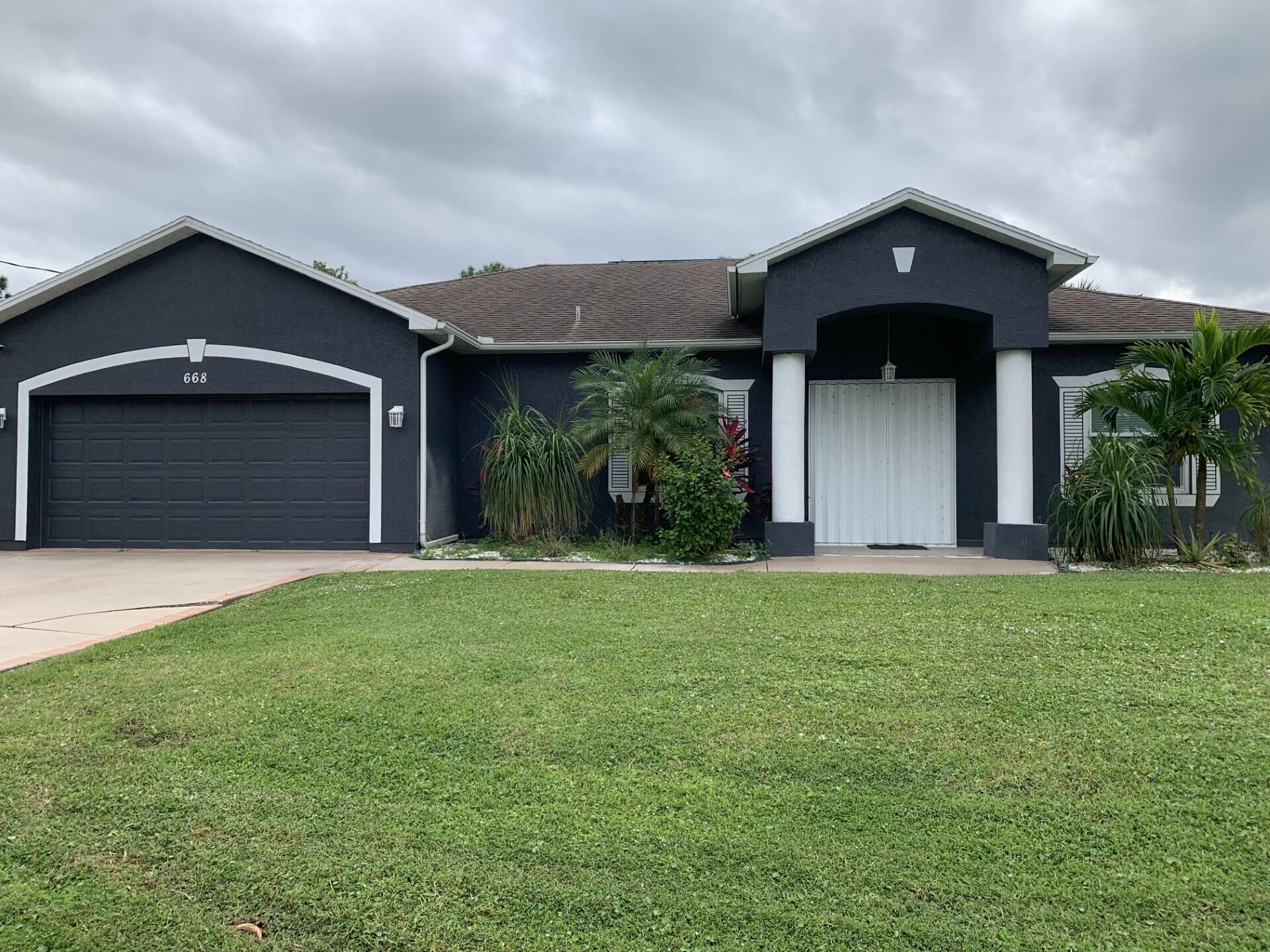 PORT ST LUCIE SECTION 3 - Residential