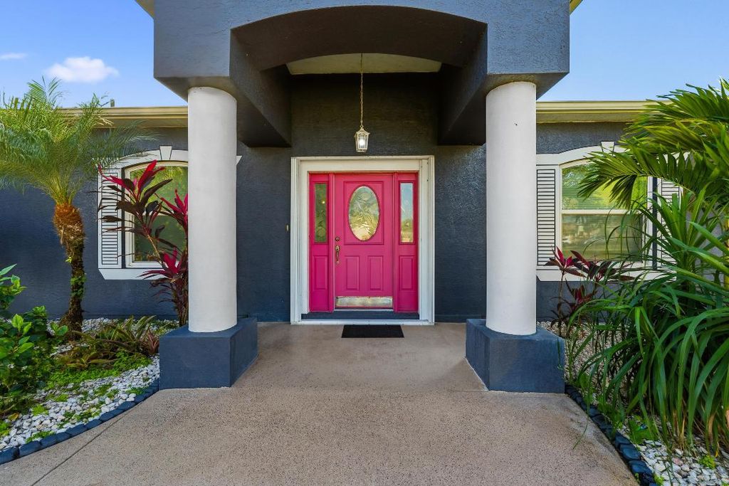 Photo of 668 SE Walters Terrace, Port Saint Lucie, FL 34983 (MLS # R11137266)