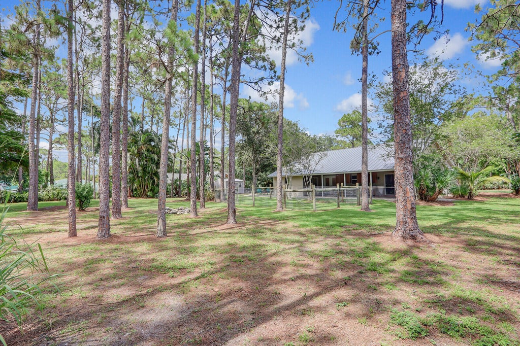 Photo of 16331 128th Trail N, Jupiter, FL 33478 (MLS # R10998842)