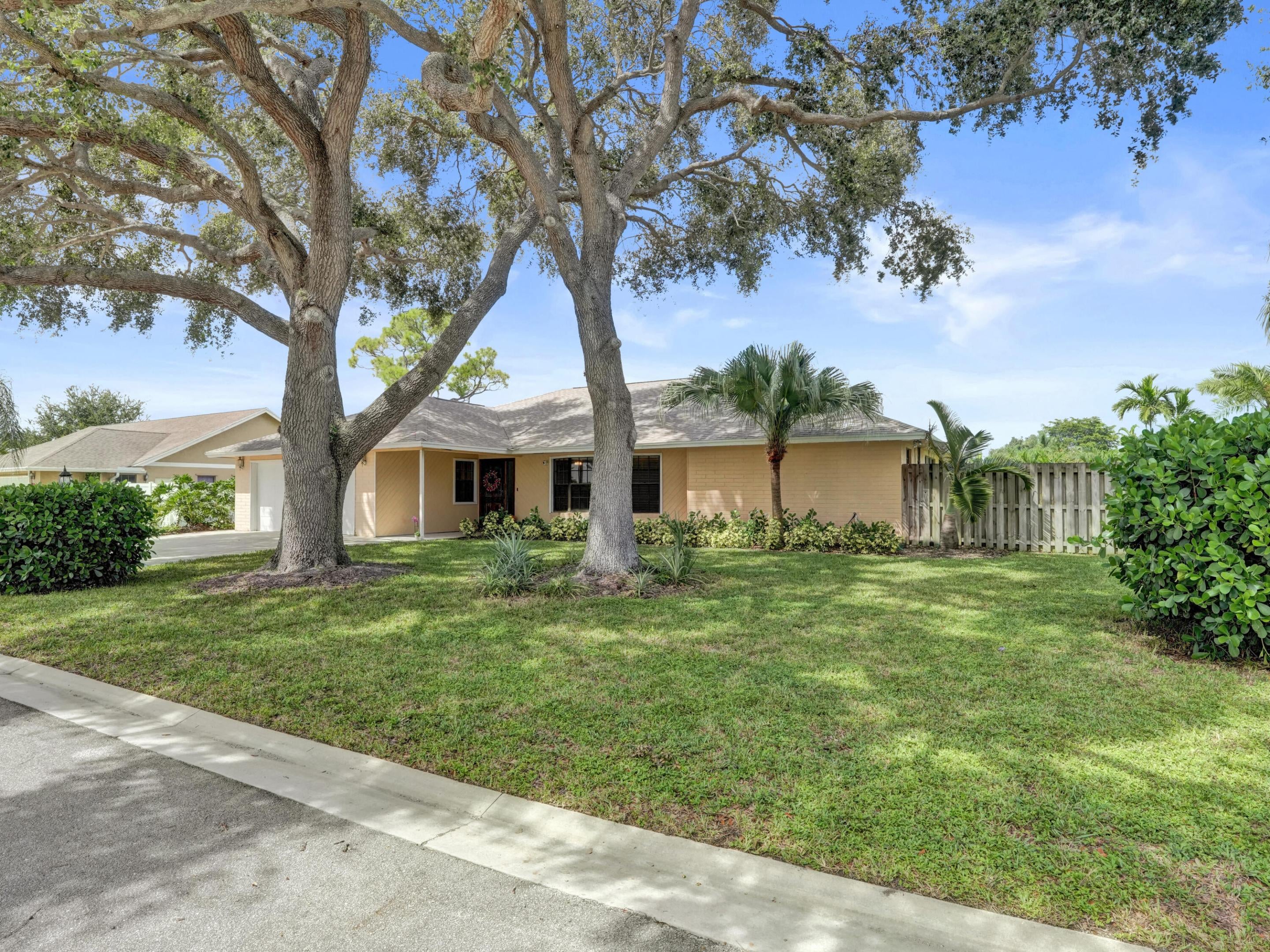4123 ARDISIA Path, Boynton Beach, FL, 33436/$660,000 1 4123 ARDISIA Path