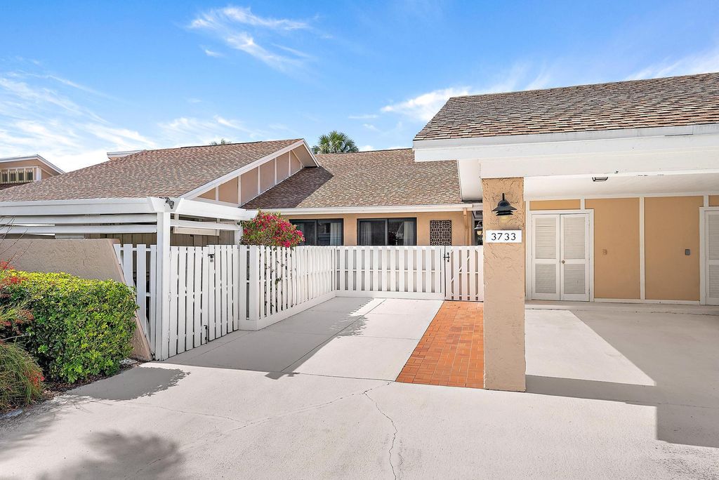 Photo of 3733 Cape Pointe Circle, Jupiter, FL 33477 (MLS # R11103559)