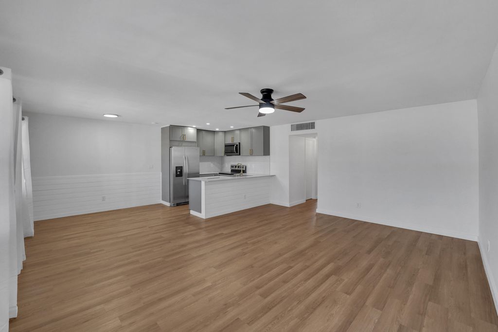 Photo of 5203 NE 24th Terrace #B207, Fort Lauderdale, FL 33308 (MLS # B26008642)