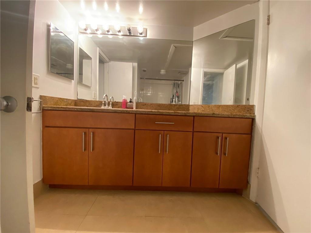 LAKEVIEW CLUB CONDO - Residential Lease