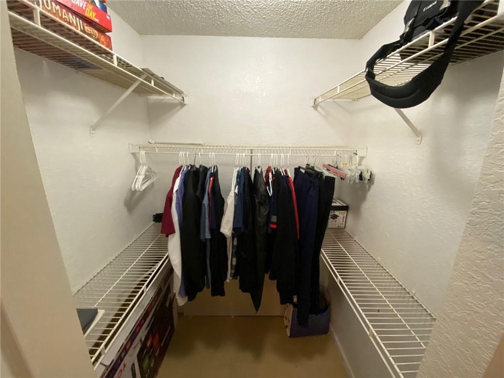 LAKEVIEW CLUB CONDO - Residential Lease