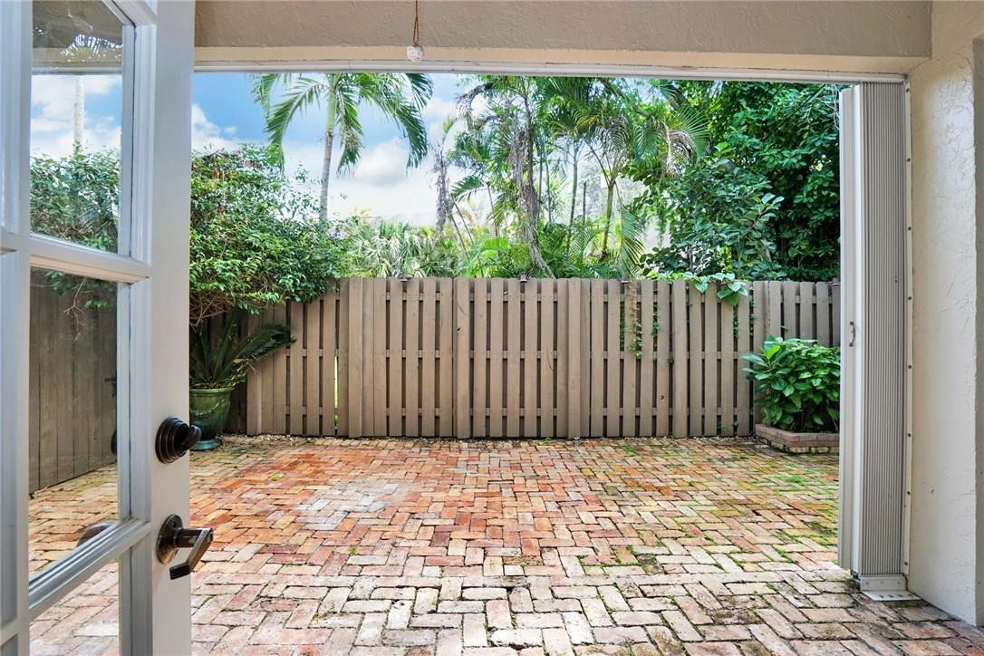 COLEE HAMMOCK EAST - Residential