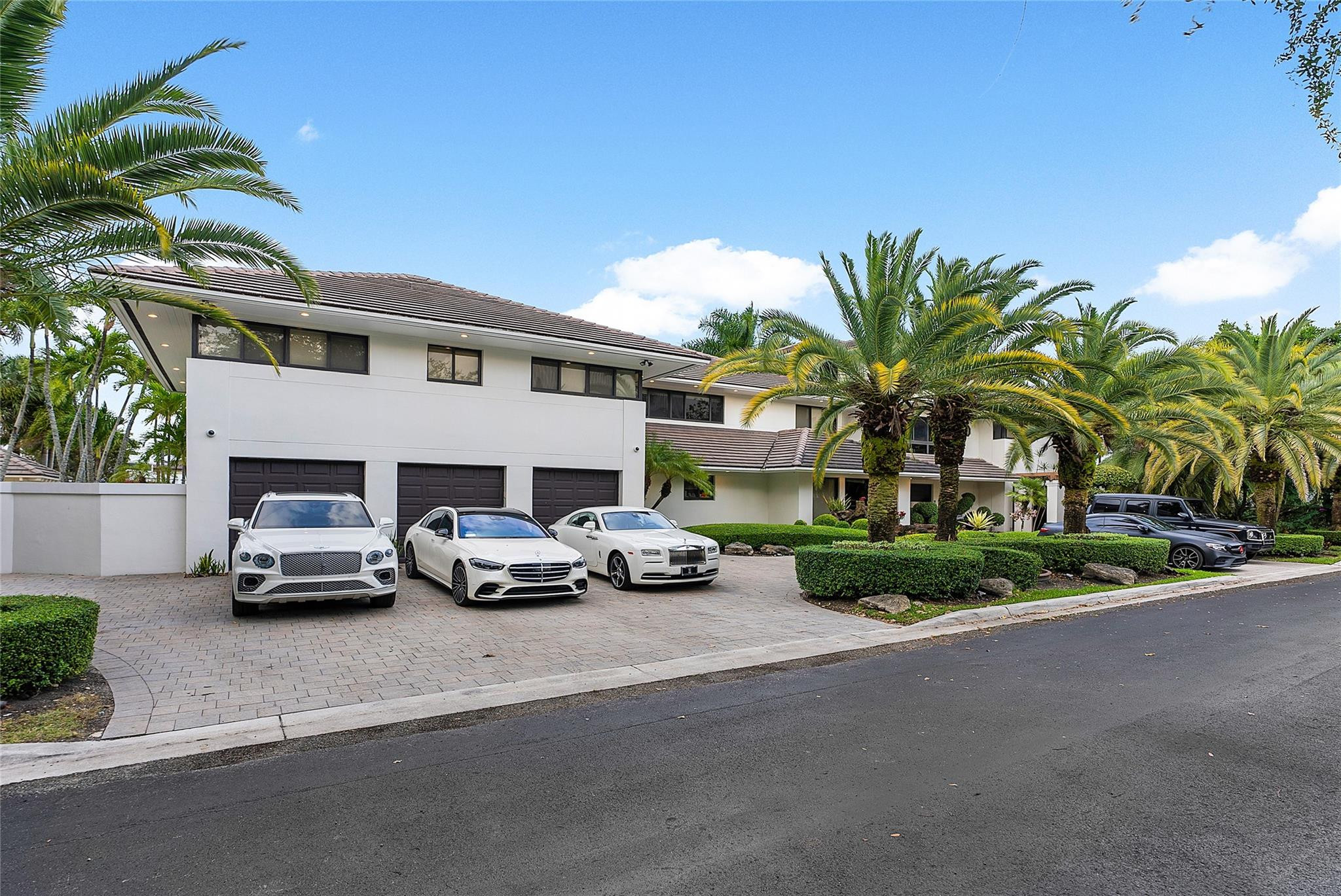 Doral Estates - Residential