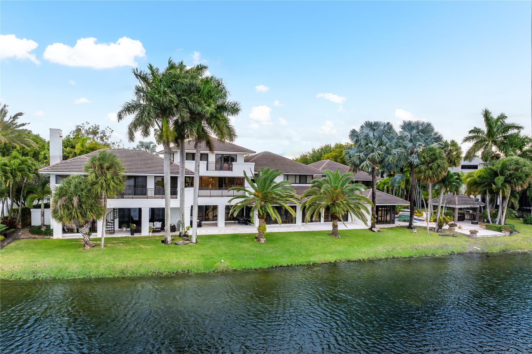 Doral Estates - Residential