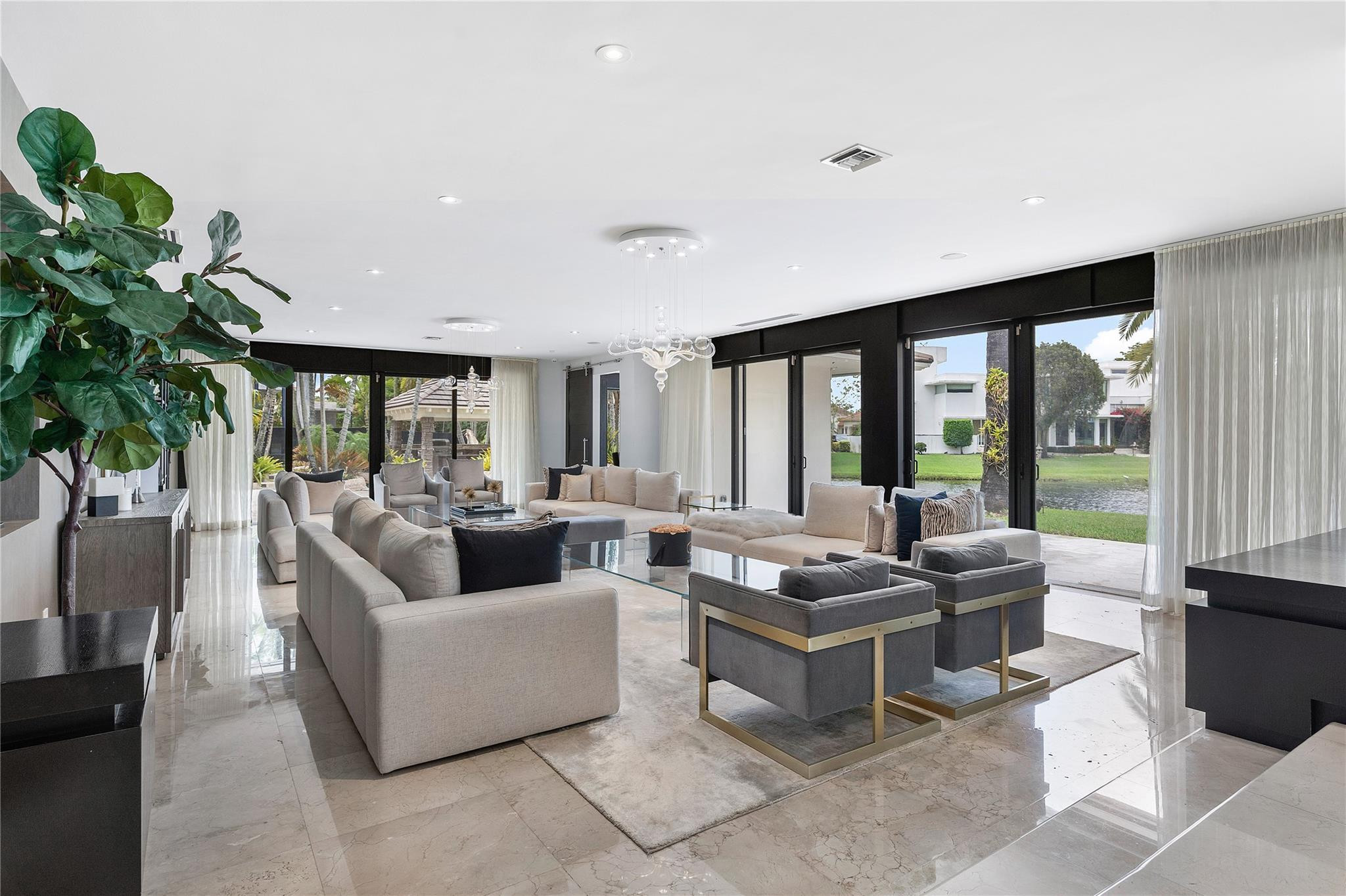 Doral Estates - Residential