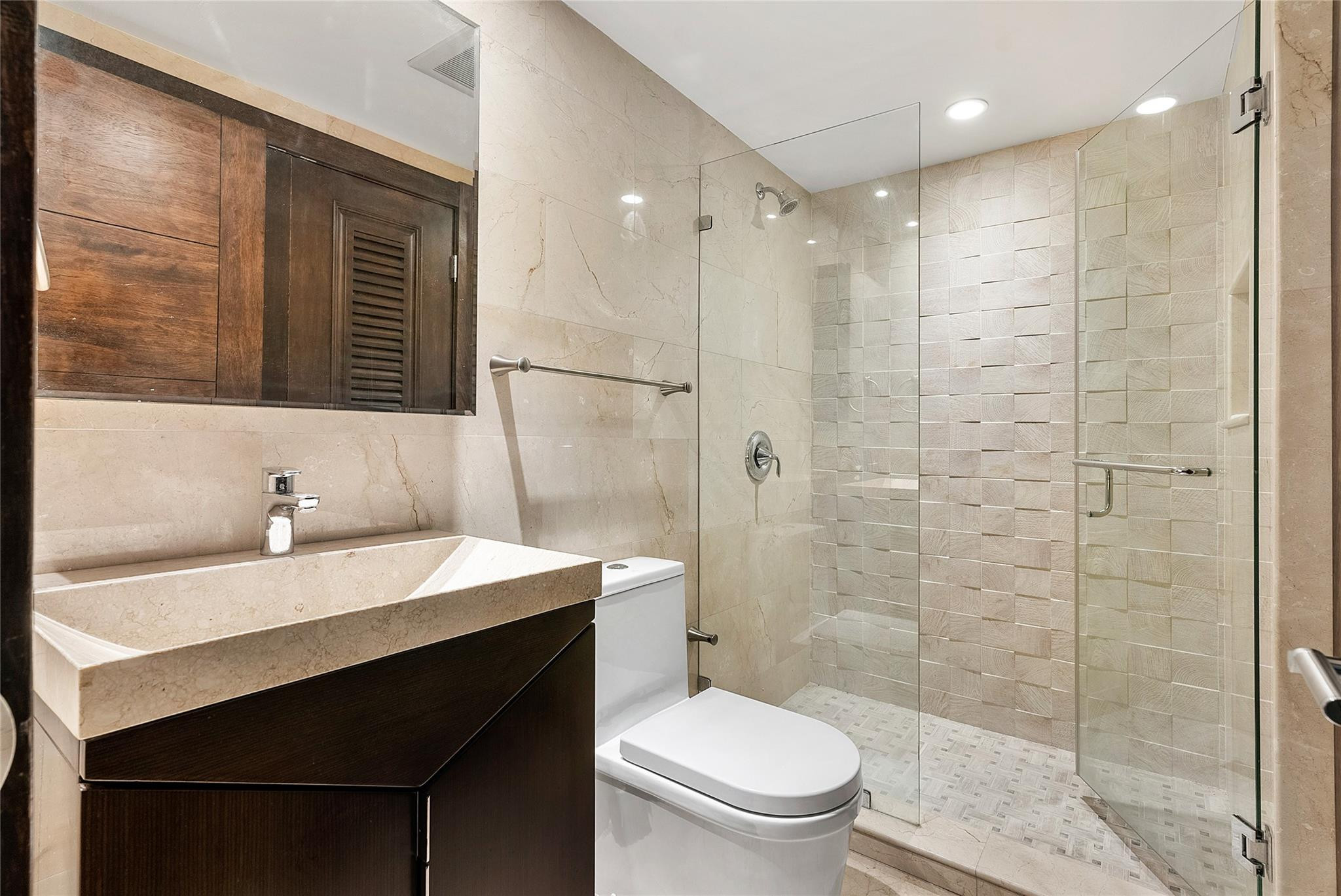 Doral Estates - Residential