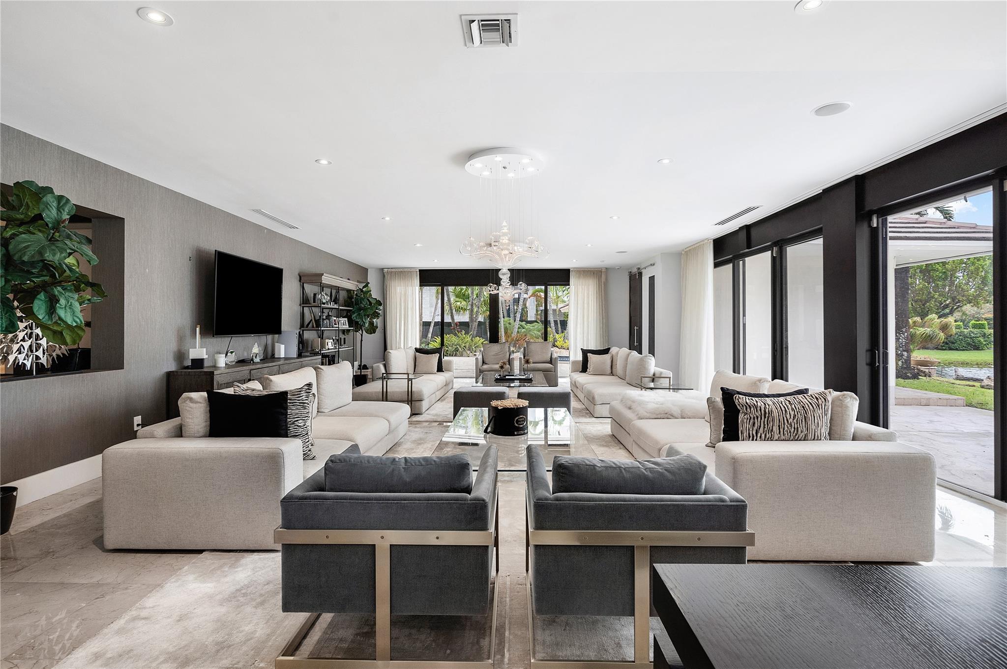 Doral Estates - Residential