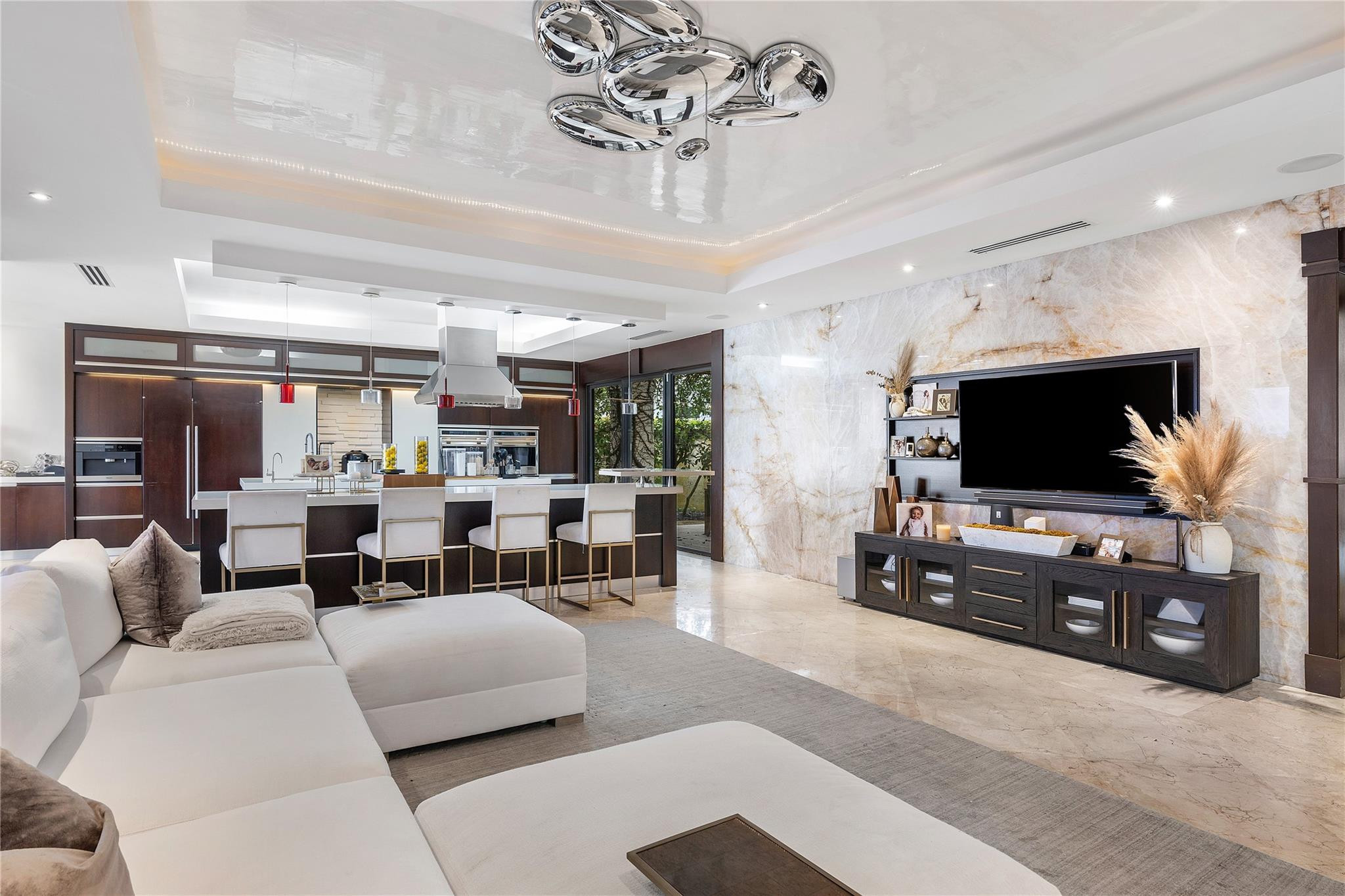 Doral Estates - Residential