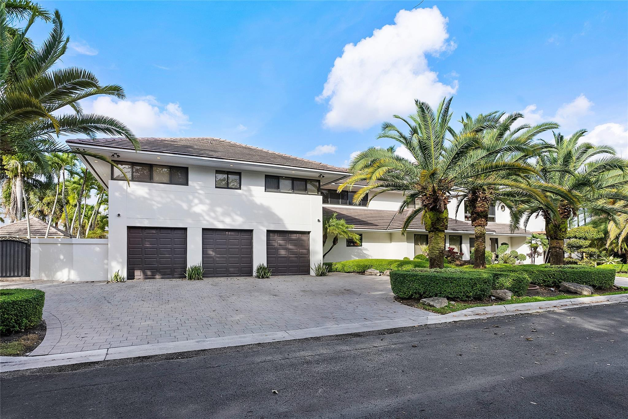 Doral Estates - Residential