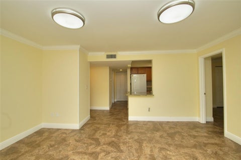 Tiny photo for 10762 La Placida Drive #205, Coral Springs, FL 33065 (MLS # F10544801)