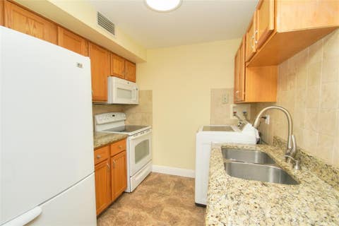 Tiny photo for 10762 La Placida Drive #205, Coral Springs, FL 33065 (MLS # F10544801)