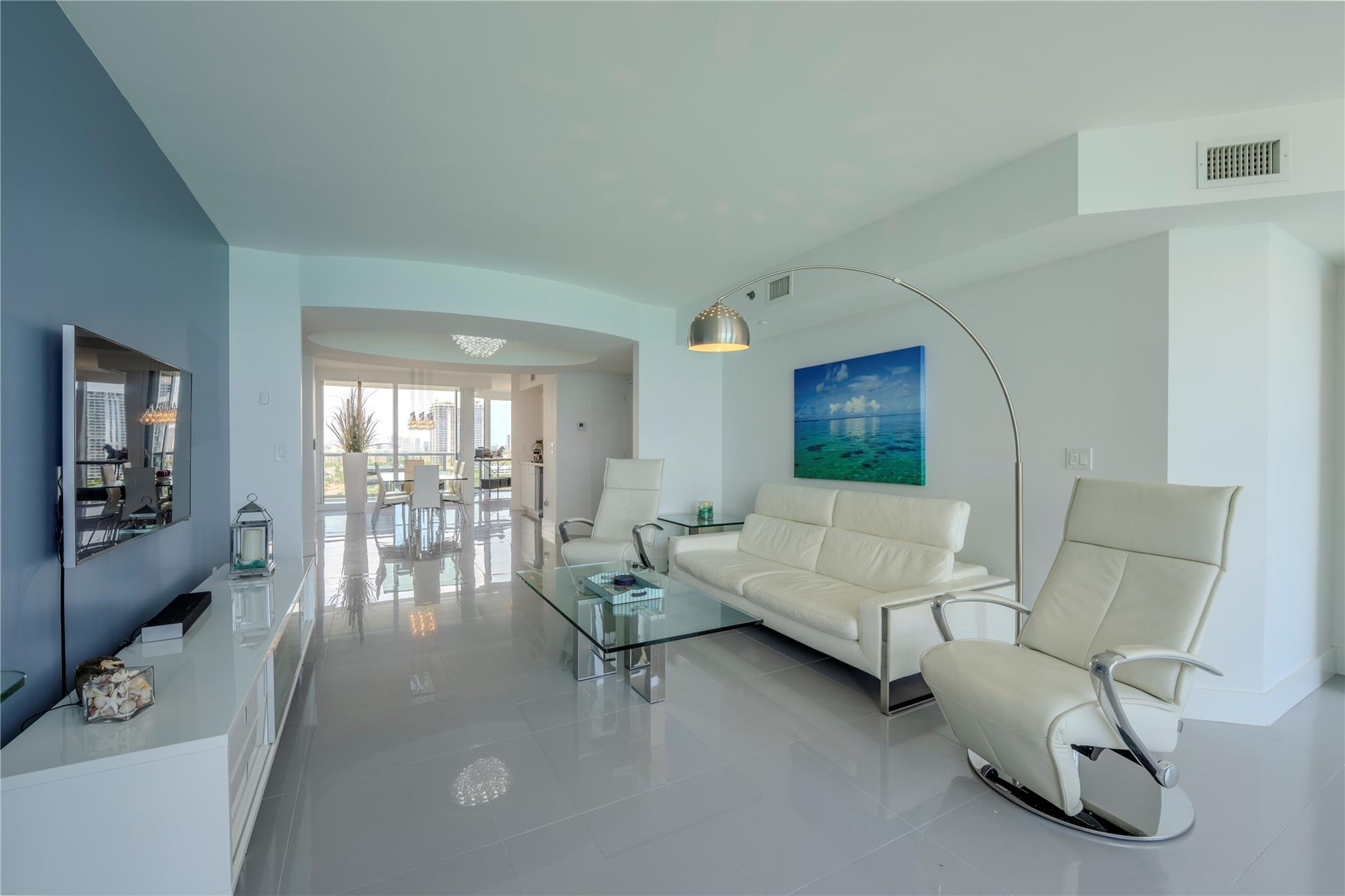OCEAN ONE - Residential