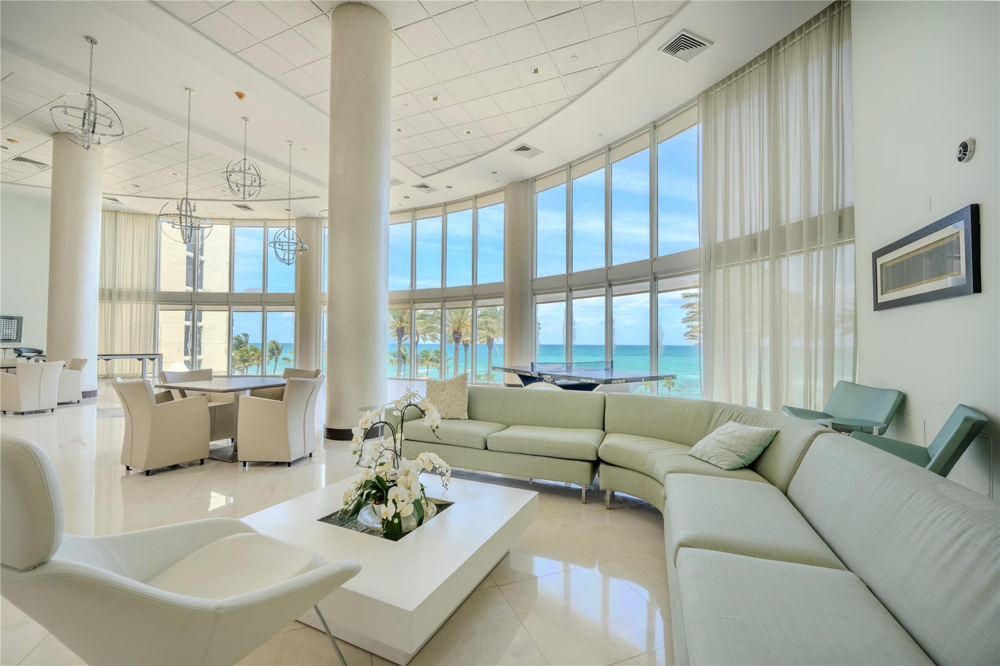 OCEAN ONE - Residential