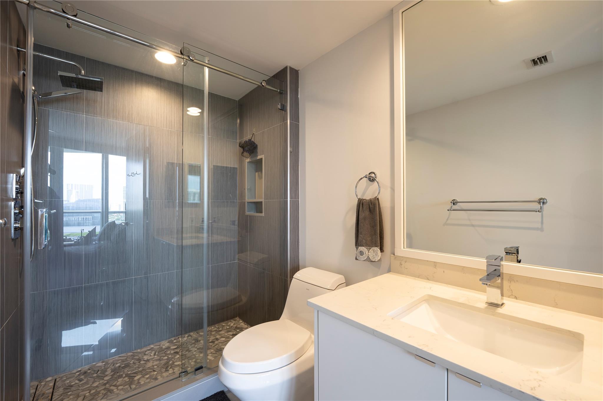OCEAN ONE - Residential