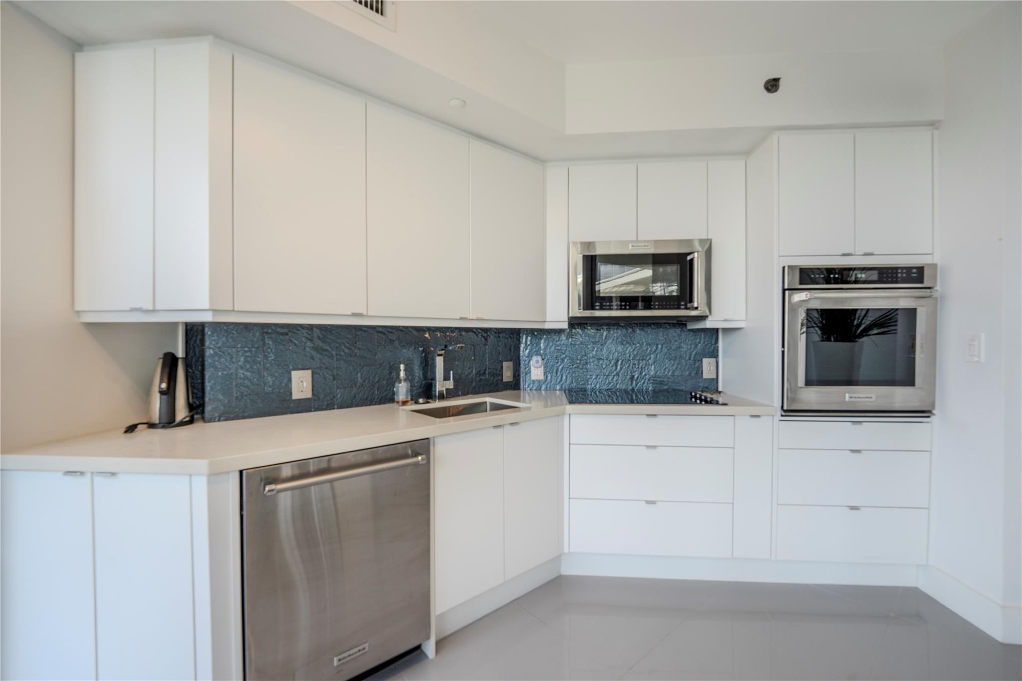 OCEAN ONE - Residential