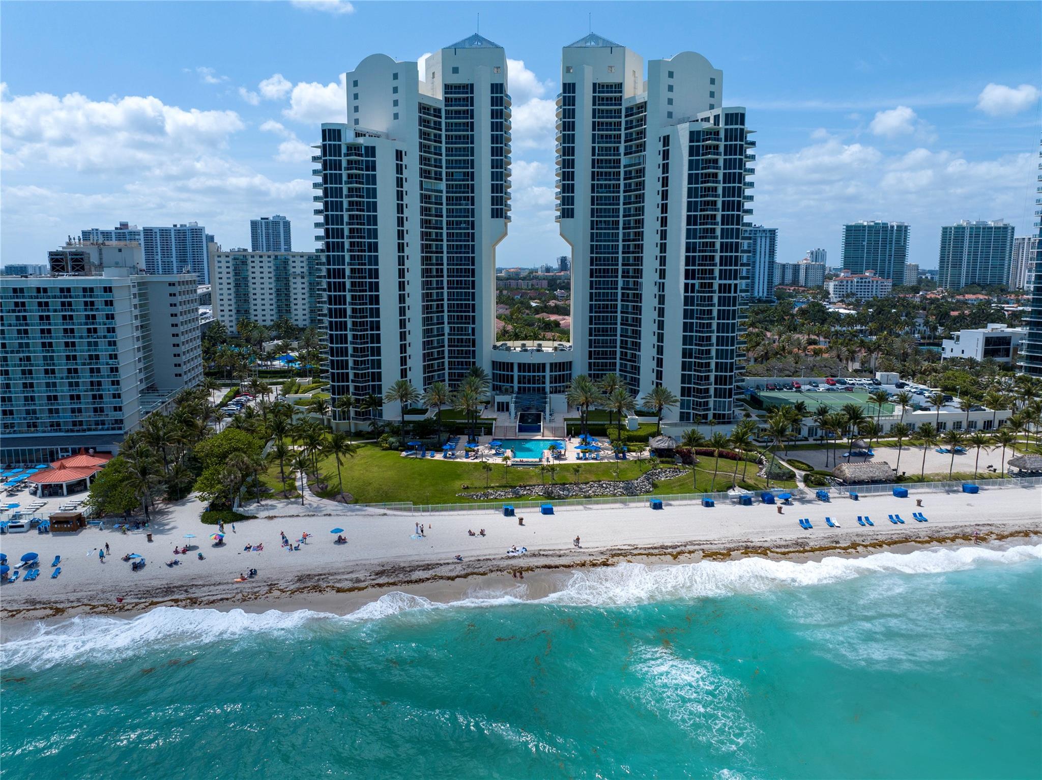 19333 Collins AVE 1406