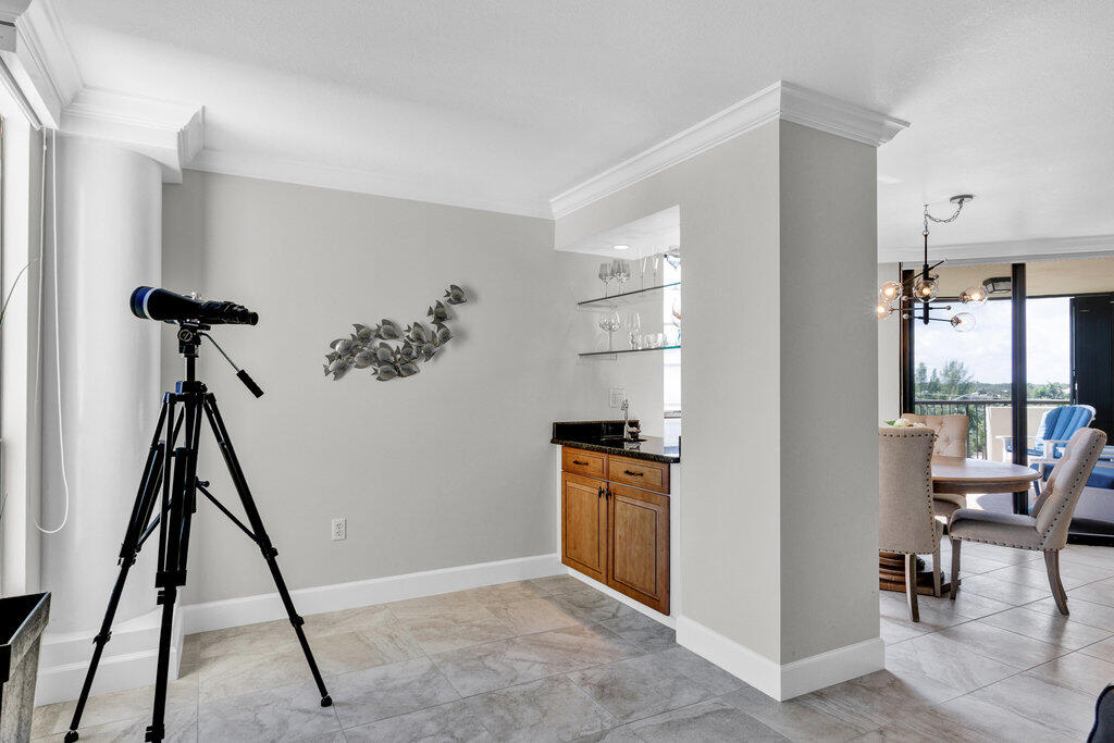 CALEDON SHORES CONDOMINIUM - Residential