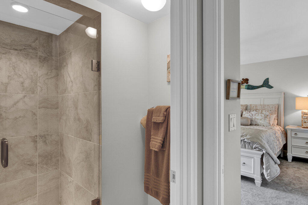 CALEDON SHORES CONDOMINIUM - Residential