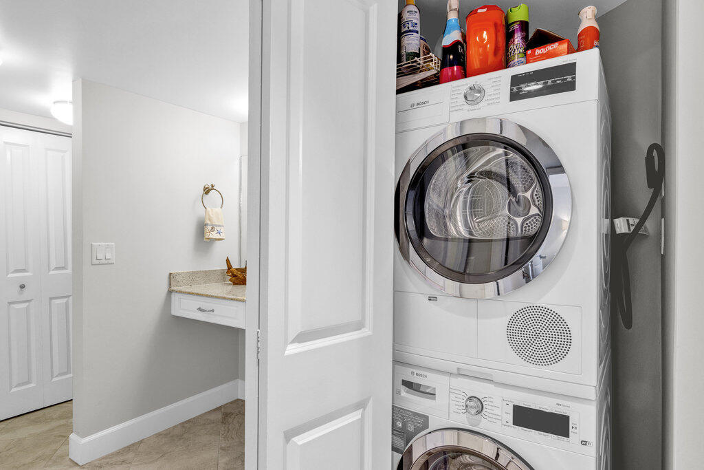 CALEDON SHORES CONDOMINIUM - Residential