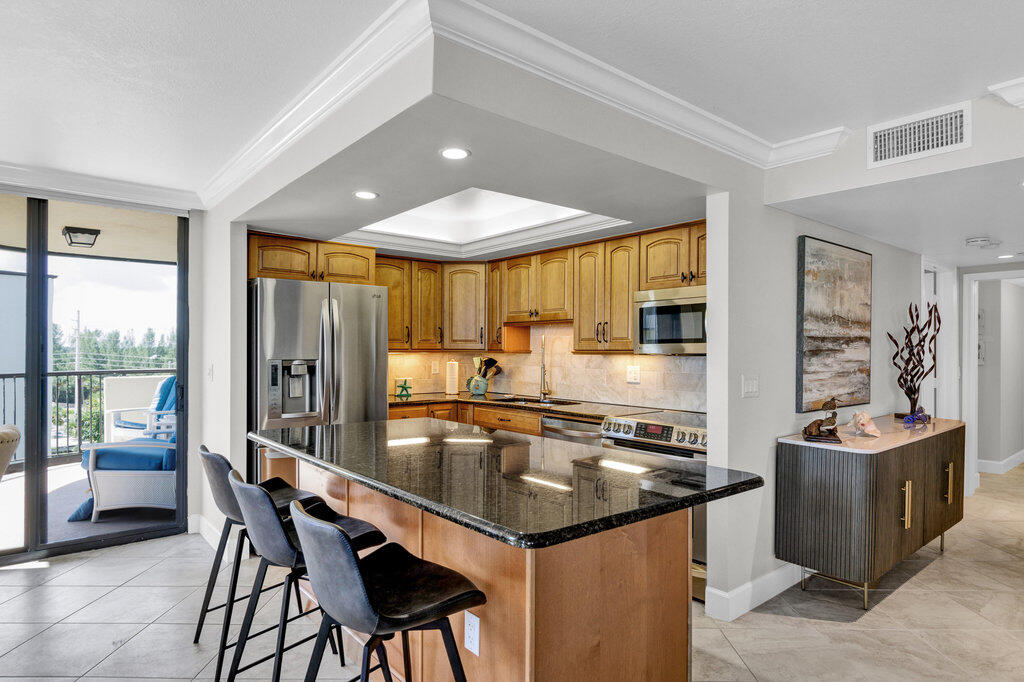 CALEDON SHORES CONDOMINIUM - Residential