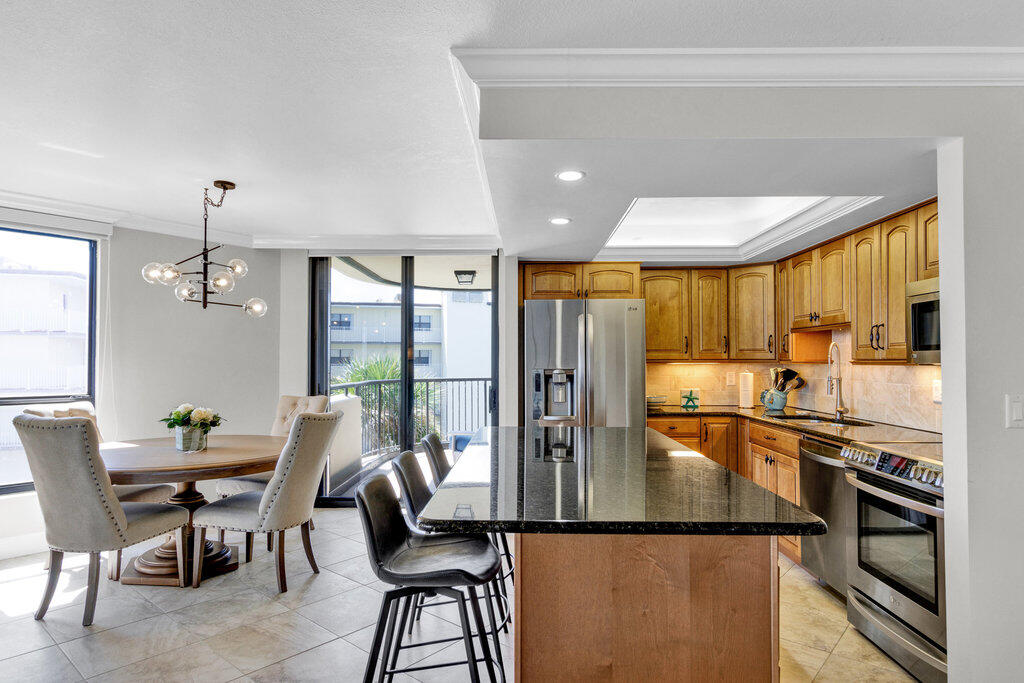 CALEDON SHORES CONDOMINIUM - Residential