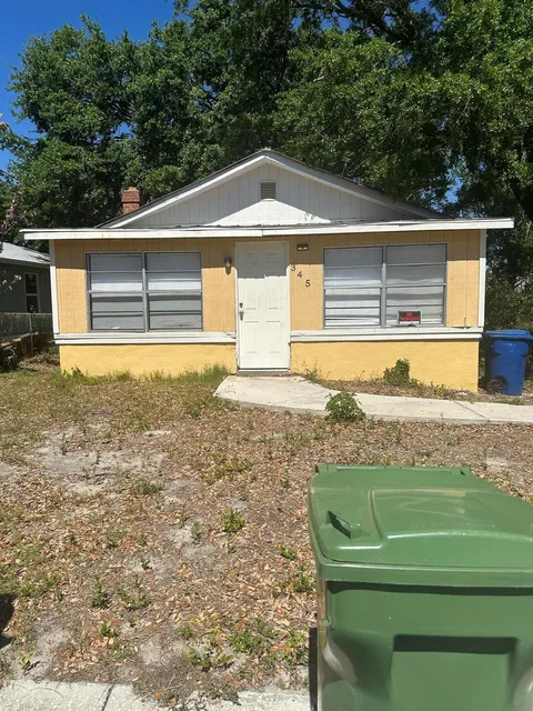 345 Avenue P NE, Winter Haven, FL MLS: R11079593