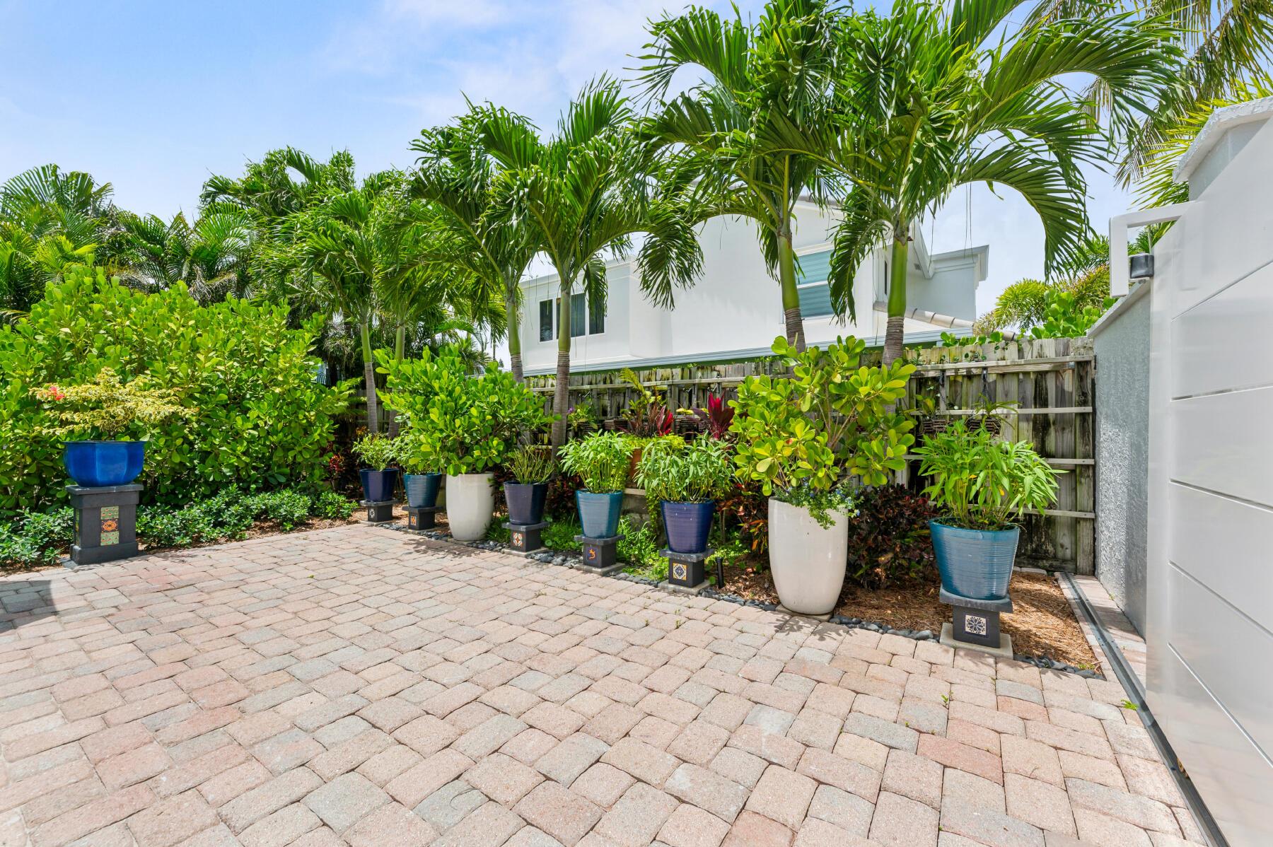 SOUTH PALM PARK - Residential