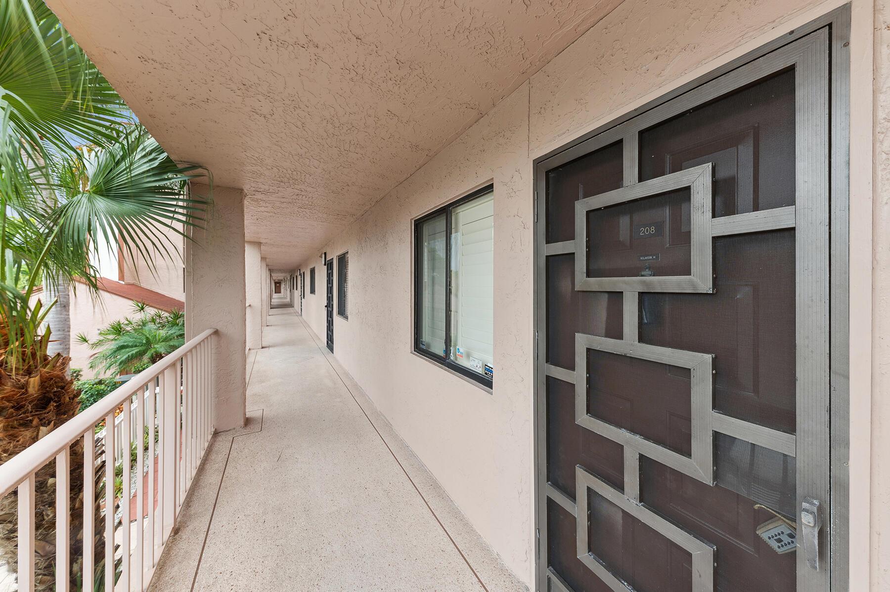 HUNTINGTON LAKES SEC FOUR - Residential