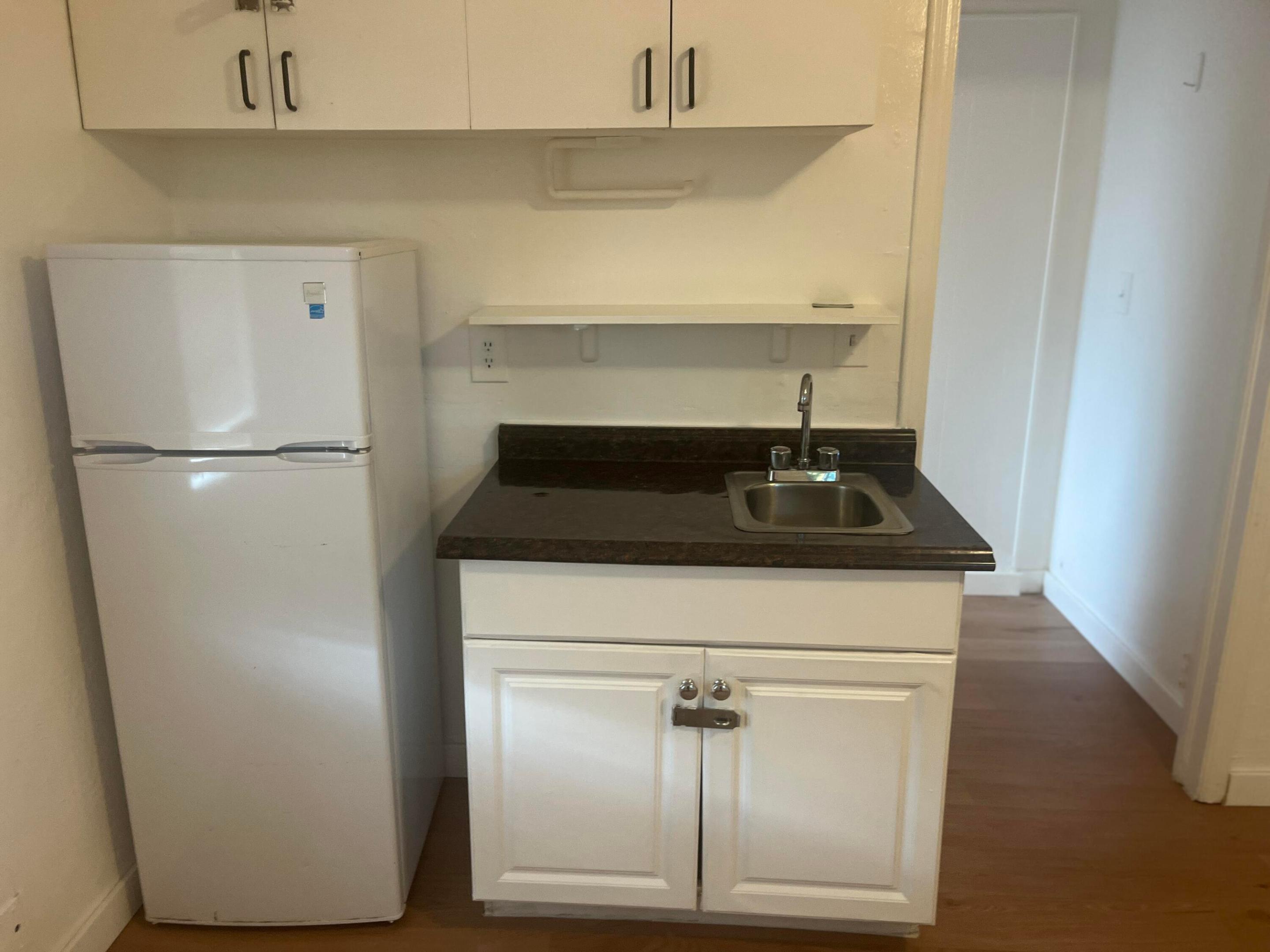 HOLLYWOOD - Residential Lease