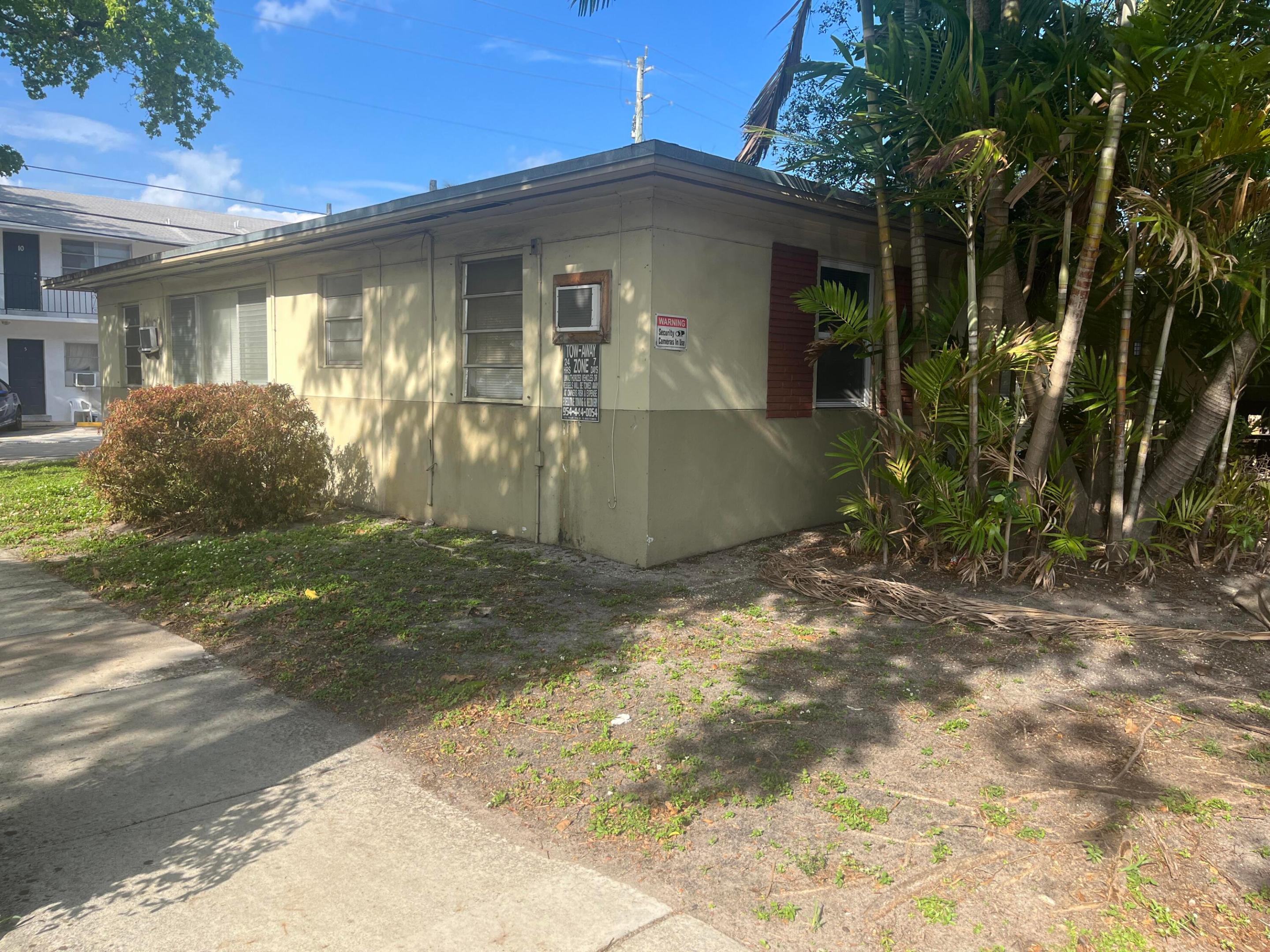 HOLLYWOOD - Residential Lease