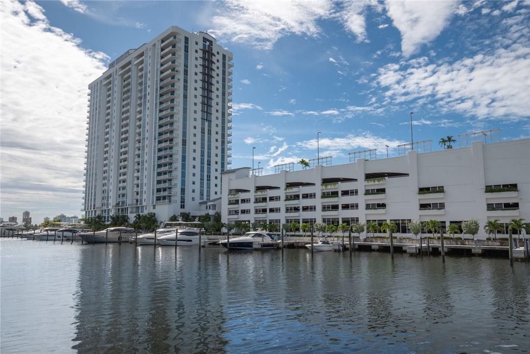 17111 Biscayne Blvd 2105