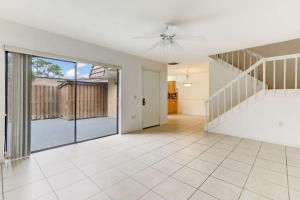 SHERWOOD LAKES - Residential