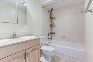 SHERWOOD LAKES - Residential