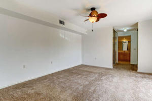 SHERWOOD LAKES - Residential